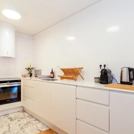 Liberdade 12 By The Good Neighbour In * Lisboa