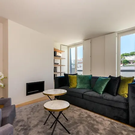 Liberdade 12 By The Good Neighbour In